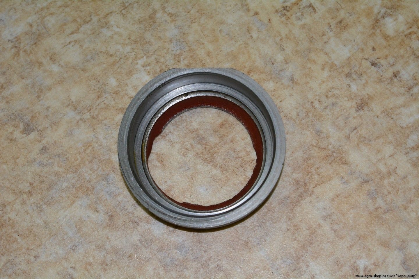 СТАКАН ПОДШИПНИКА 77.37.108